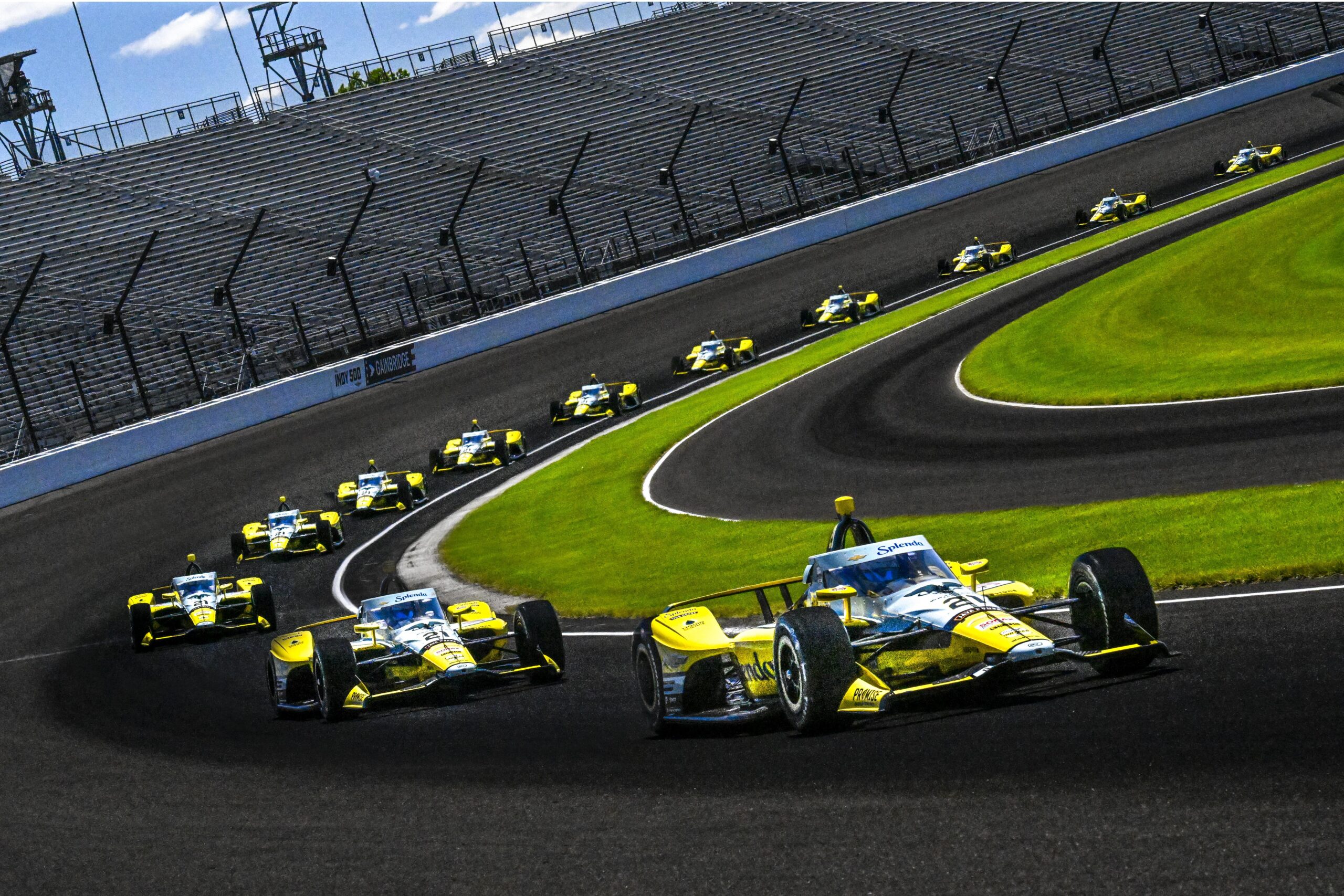Christian Rasmussens Ed Carpenter Racing var godt kørende, men danskeren fik ikke marginalerne med sig i kampen mod uret. Til gengæld fik Indycars fotograf sat et fantastisk billede sammen! Foto: Indycar