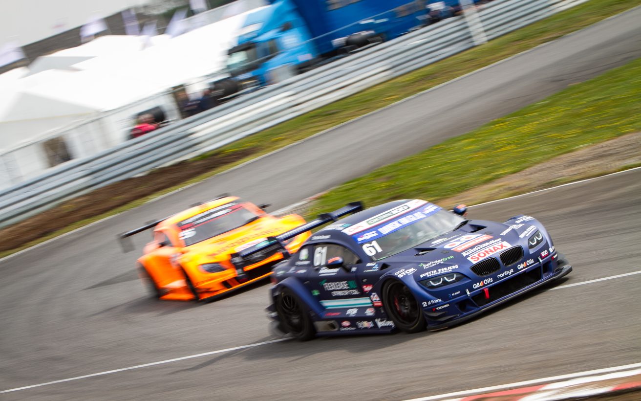 Christian Sørensen havde en fornuftig første weekend i Super GT indtil kort før mål i finalen. Det hele endte i en spektakulær rulletur. Foto: Kim Gripping / Boxengasse