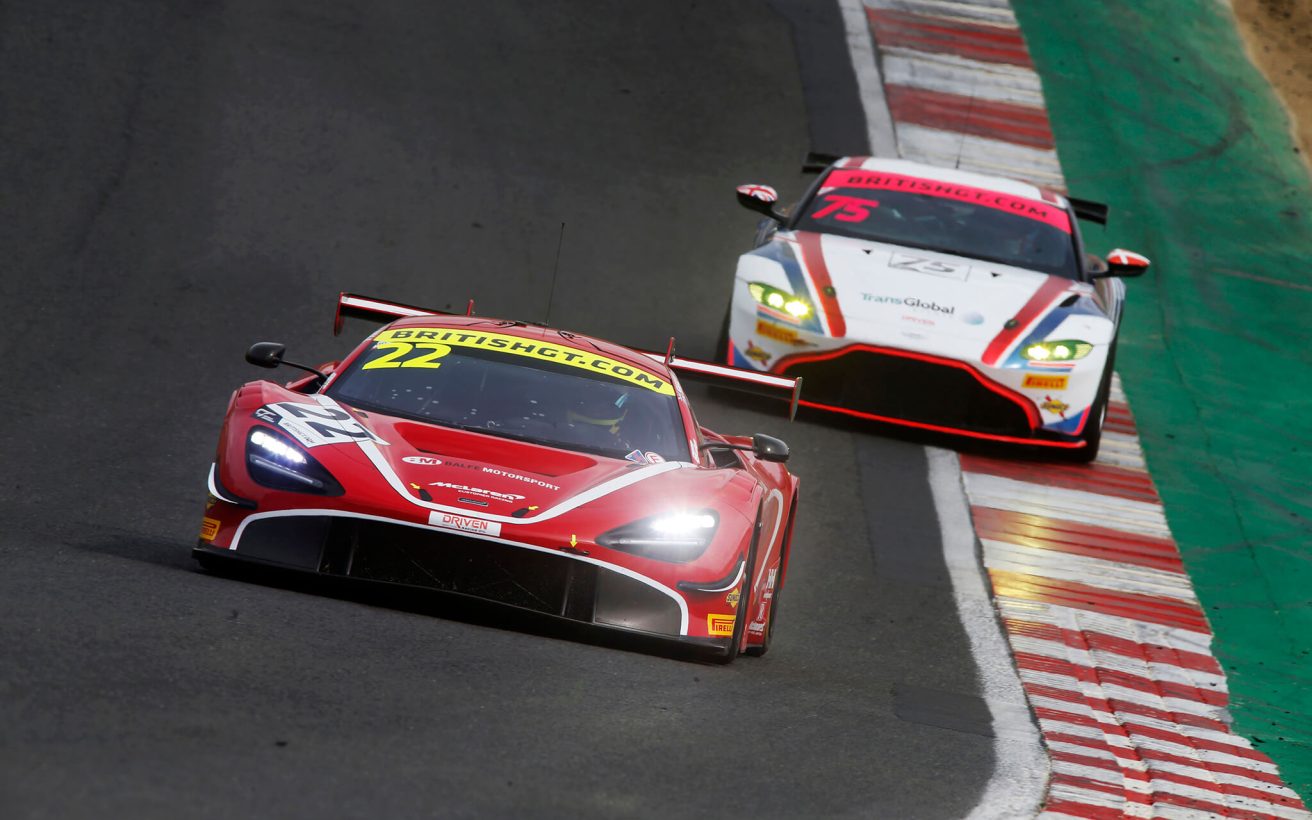 Balfe Motorsports McLaren 720S GT3 har pole søndag på Brands Hatch. Foto: SRO/British GT