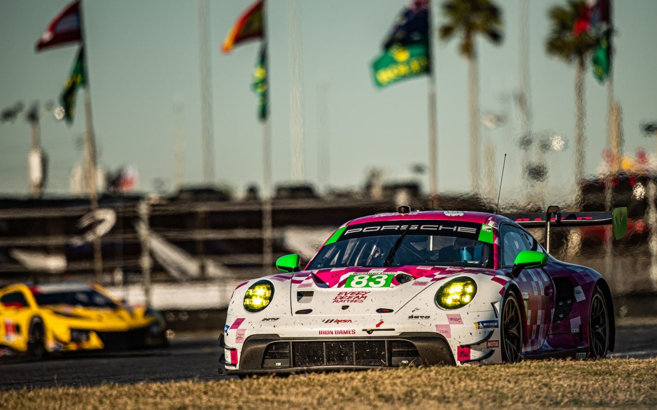 #83: Iron Dames, Porsche 911 GT3 R (992), GTD: Sarah Bovy, Rahel Frey, Michelle Gatting, Karen Gaillard