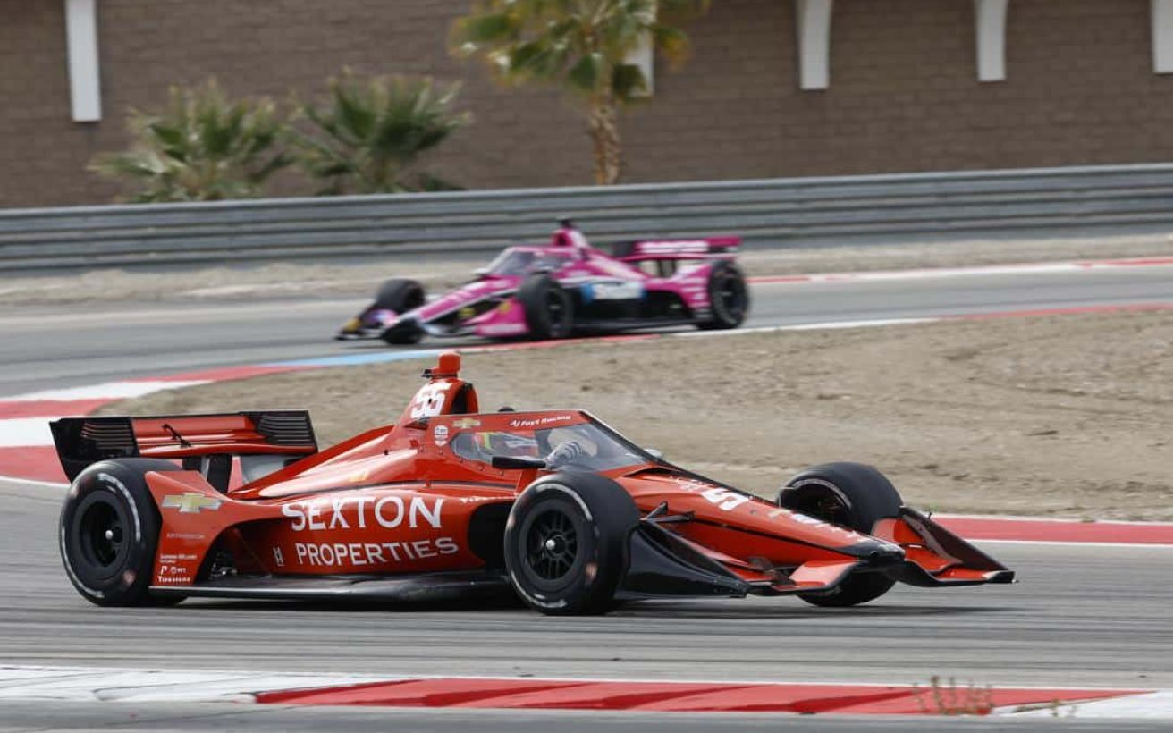 Benjamin Pedersens er IndyCar seriens nye dansker, og har i år hjemme hos AJ Foyt Racing i #55. Her ses han under pre-season testen på the Thermal Club i Californien, hvor han viste svære men men gode takter. Foto: Chris Jones/Penske Entertainment