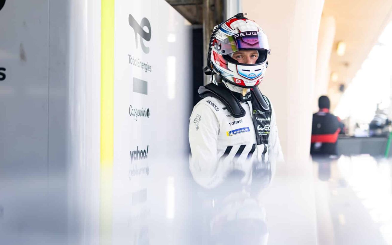 JAKOBSEN Malthe (dnk), Peugeot TotalEnergies, Peugeot 9X8, portrait during the Bahrain FIA World Endurance Championship Rookie Test 2023, on November 5, 2023 on the Bahrain International Circuit, in Sakhir, Bahrain - Photo Joao Filipe / DPPI