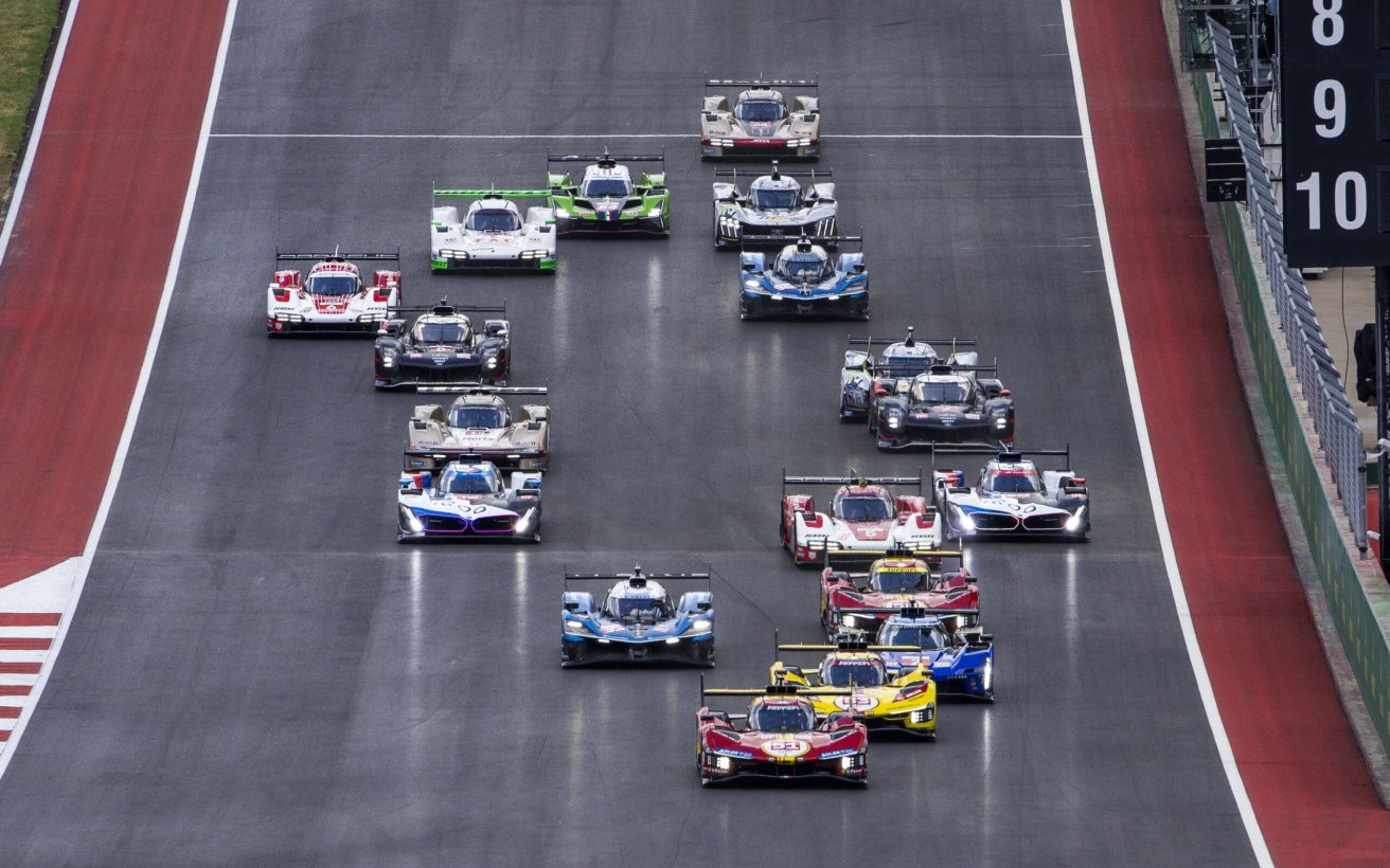 Start of the race, 51 PIER GUIDI Alessandro (ita), CALADO James (gbr), GIOVINAZZI Antonio (ita), Ferrari AF Corse, Ferrari 499P #51, Hypercar, 83 KUBICA Robert (pol), SHWARTZMAN Robert (isr), YE Yifei (chn), AF Corse, Ferrari 499P #83, Hypercar, action during the 2024 Lone Star Star Le Mans, 6th round of the 2024 FIA World Endurance Championship, from August 30 to September 1, 2024 on the Circuit of the Americas in Austin, Texas, United States of America - Photo Julien Delfosse / DPPI