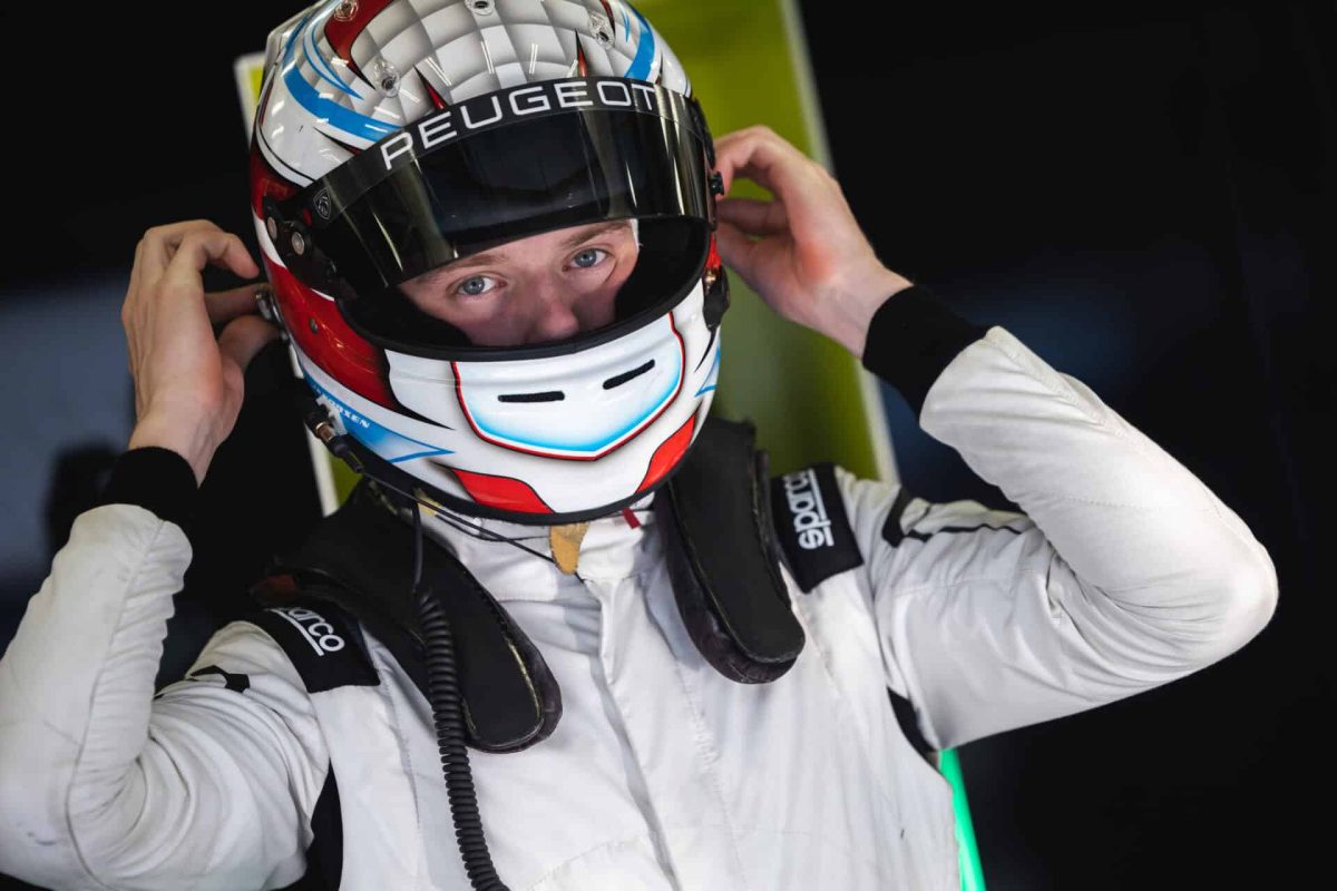JAKOBSEN Malthe (dnk), Peugeot TotalEnergies, Peugeot 9X8, portait during the Rookie Test of the FIA World Endurance Championship 2022 on the Bahrain International Circuit on November 13, 2022 in Sakhir, Bahrain - Photo Germain Hazard / DPPI