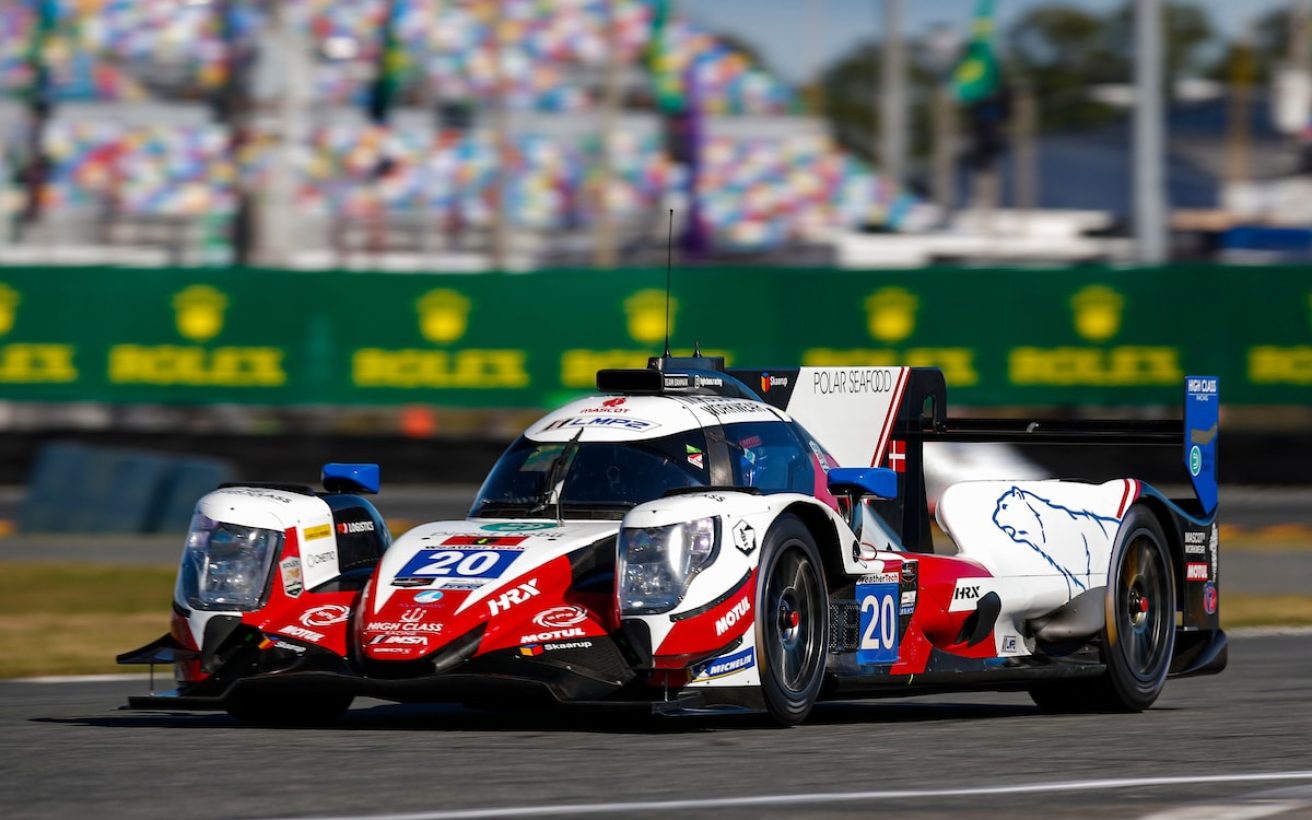 High Class Racing har ikke haft det løb de forestillede sig de seneste 20 timer. Foto: Jake Galstad/IMSA
