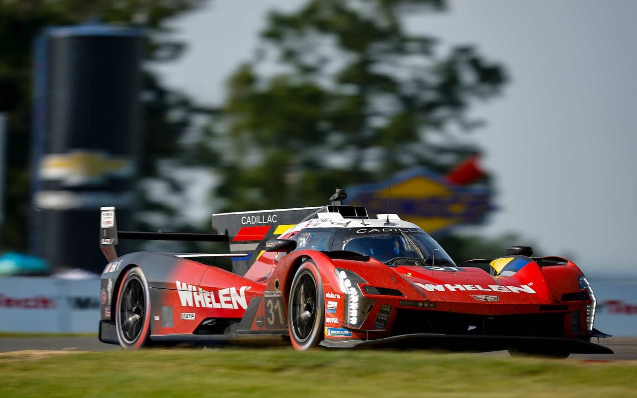 #31: Cadillac Whelen, Cadillac V-Series.R, GTP: Jack Aitken, Earl Bamber, Frederik Vesti. Foto: IMSA / Jake Galstad