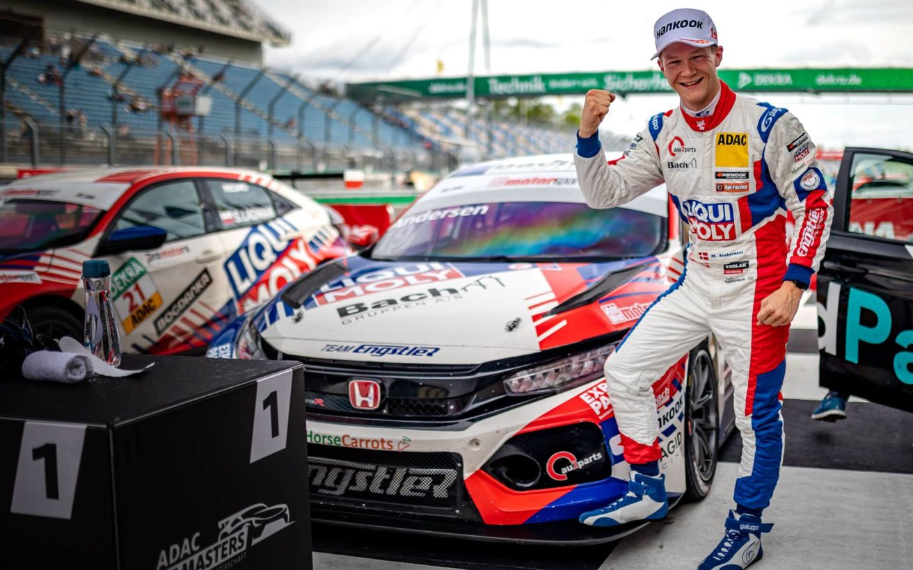 Martin Andersen har for alvor etableret sig som den kører, man skal overgå i ADAC TCR Germany. Weekendens to sejre på Lausitzring bringer viborgenseren op på fem sejre totalt i denne sæson. - Foto: Gruppe C Photography