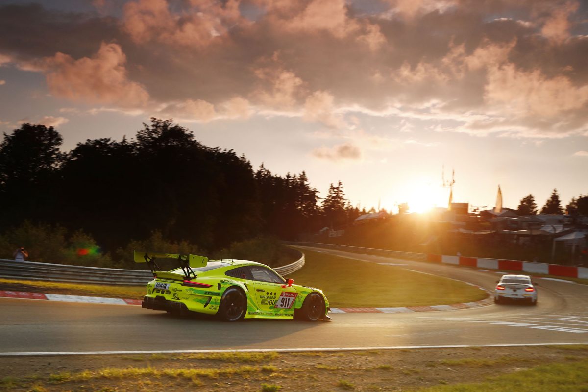 Porsche 911 GT3 R, Manthey-Racing (911), Earl Bamber (NZ), Michael Christensen (DK), Kevin Estre (F), Laurens Vanthoor (B)