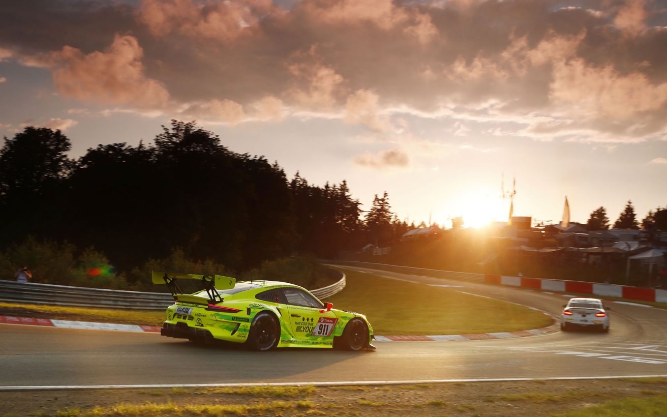 Porsche 911 GT3 R, Manthey-Racing (911), Earl Bamber (NZ), Michael Christensen (DK), Kevin Estre (F), Laurens Vanthoor (B)