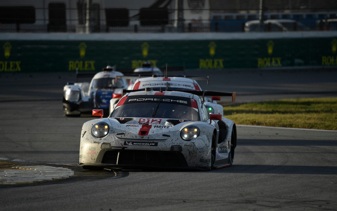 #912 Porsche GT Team Porsche 911 RSR - 19, GTLM: Laurens Vanthoor, Earl Bamber, Mathieu Jaminet
