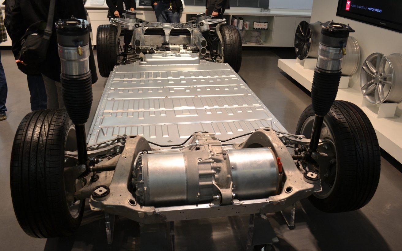 Tesla_Motors_Model_S_base