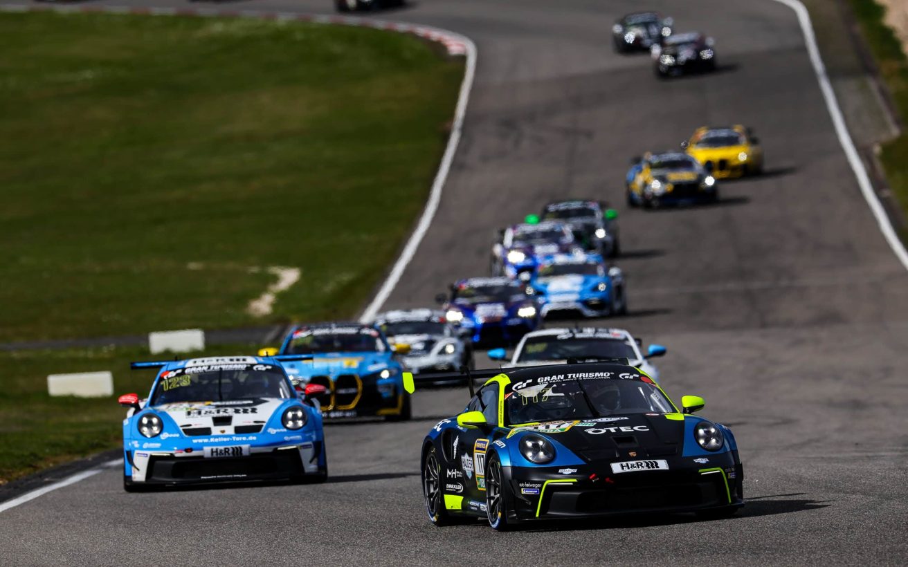 ADAC Nürburgring Langstrecken-Serie 2024, 64. ADAC ACAS Cup (2024-04-06): #117 - Mike Halder, Michelle Halder (Halder Motorsport) - Porsche 911 GT3 Cup (CUP2). Foto: Jan Brucke/VLN