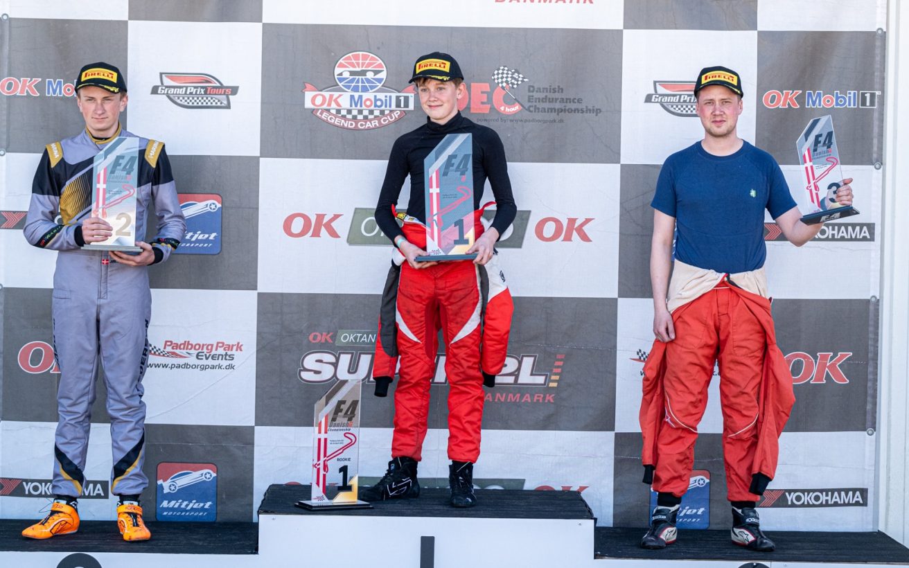 a990dd9c-c9f9-3e34-eba5-272194aa0de7