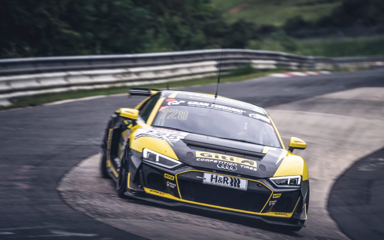 Henrik Bollerslev kører sæsonen i denne Audi R8 GT4 sammen me tyske Niklas Kry og Carrie Schreiner. Foto: David Neubarth/WS Racing